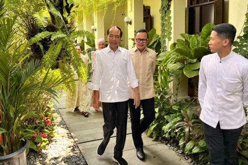 Alasan Orang-orang Datang untuk "Wisata Jokowi" hingga Sedot 1.500 Pengunjung Per Hari