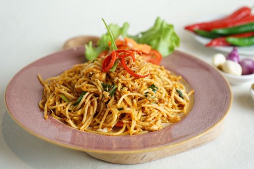 Resep Mi Tek-Tek Kuah Pakai Mi Instan ala Warmindo