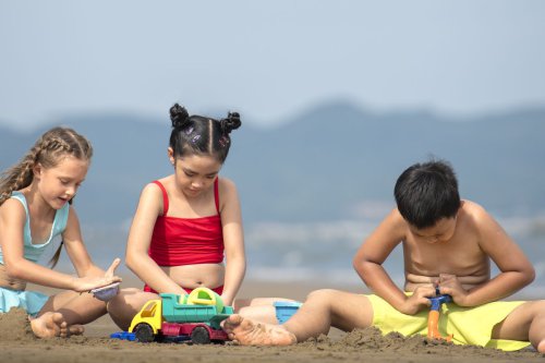Jangan Anggap Remeh Manfaat Sunscreen untuk Anak