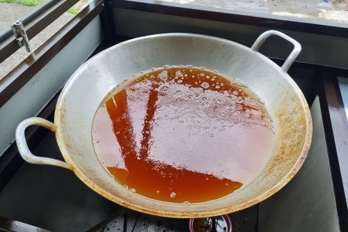 Cara Jernihkan Minyak Goreng Kotor Pakai Tepung Kanji, Cepat Bersihnya