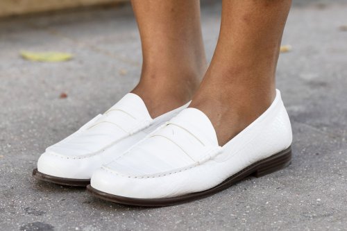 Top 6+ Tips Nyaman Pakai Flatshoes untuk Usia 50+