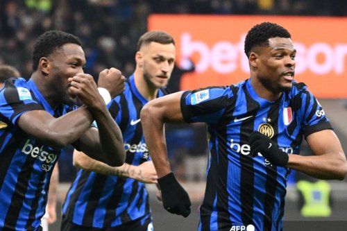 Liga Spanyol, Barcelona, Inter Milan, Denzel Dumfries, Jules Kounde, Manchester City, bursa transfer, Bursa Transfer, Berita Transfer, Berniat Gaet Denzel Dumfries, Barcelona Bisa Lepas Jules Kounde