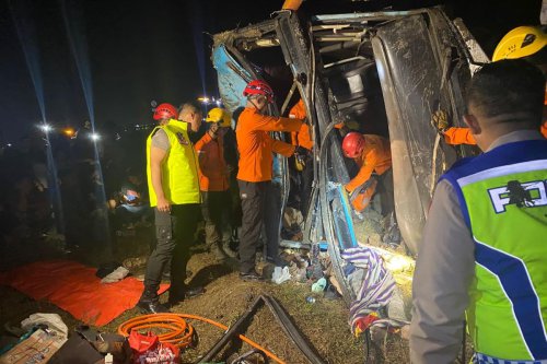 Update Polisi: Kronologi Kecelakaan Bus Zentrum di Tol Pejagan-Pemalang, Diduga Salip Bahu Jalan
