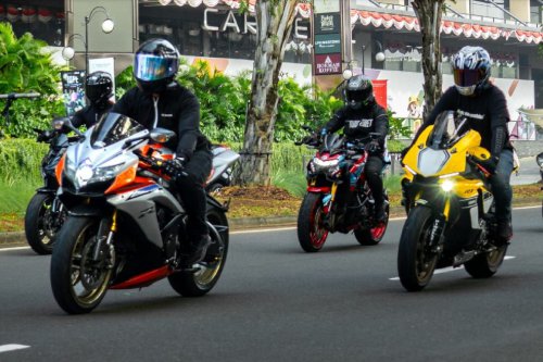 Cara Komunitas Ungkapkan Duka Lewat Sunmori