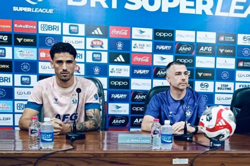 Jon Toral, Super League, Persik Kediri, Karier Jon Toral, Marcos Reina, Marcos Reina Akui Efek Kedatangan Eks Arsenal di Persik Kediri