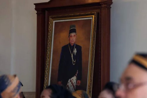 Keraton Kasunanan Surakarta Gelar Upacara Adat Lengkap untuk Perpisahan PB XIII