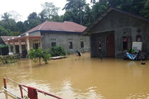 BMKG Kalteng Ingatkan Potensi Hujan Lebat dan Angin Kencang Sepekan ke Depan