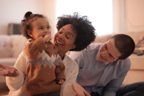 Mengapa Gaya Parenting Tak Bisa Sama untuk Setiap Anak? Ini Kata Psikolog