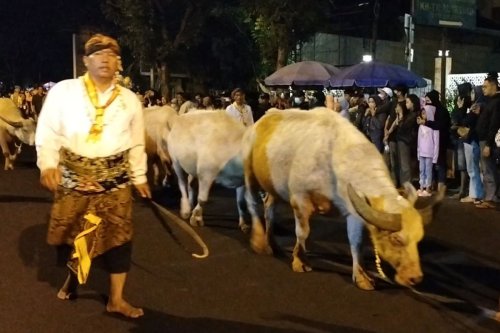 Asal-Usul Malam 1 Suro: Dari Kalender Sultan Agung hingga Mitos Jawa