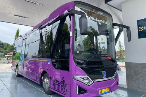 Uji Coba Rampung, Bus Listrik Trans Jogja Kini Resmi Berbayar