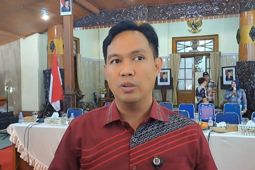 Profil dan Kekayaan Bupati Cilacap Syamsul Auliya yang Kena OTT KPK