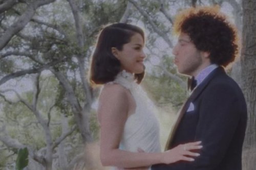 Selena Gomez, cincin pernikahan, Selena Gomez menikah, Benny Blanco, Selena Gomez Benny Blanco, cincin pernikahan benny blanco, cincin nikah benny blanco, pernikahan selena gomez, Makna Romantis Cincin Pernikahan Benny Blanco dan Selena Gomez, Ini Detailnya