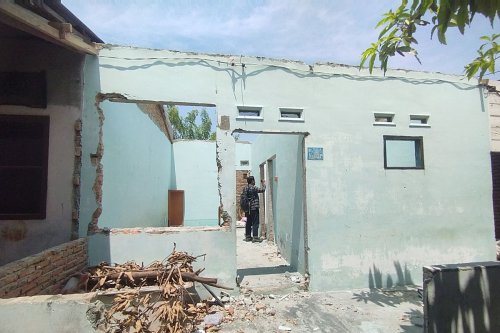 kelakuan penyewa rumah, pembongkaran rumah, sewa rumah, Rumah Tumpal Simbolon, Kelakuan Penyewa Tak Disangka, Rumah Dibongkar Habis Saat Pemilik ke Jakarta Obati Anak