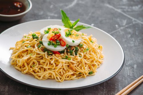 Ide Menu Sahur Praktis Modal Mi Instan dan Telur yang Sehat dan Bergizi