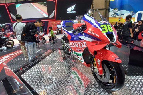 Honda, IMOS, Joan Mir, Indonesia Motorcycle Show, RC213V, motor motogp, Honda HRC Castrol, IMOS 2025, Motor Balap MotoGP Honda RC213V Joan Mir Tampil di IMOS 2025