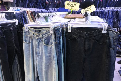 Nikita Willy Thrift di Pasar Senen, Ini 6 Tips Belanja di Sana