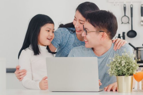 Top 6+ Tips Mengajari Anak agar Percaya Diri Menurut Pakar