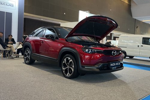 Mazda, Periklindo Electric Vehicle Show, PEVS, Mazda MX-30, mazda, Mazda MX-30 Diskon Rp 50 Juta di PEVS 2025
