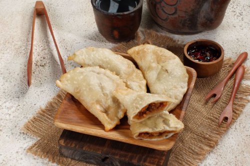 Cara Membuat Cireng Ayam Suwir Bumbu Rujak, Ini Racikan Bahannya!