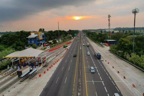 Libur Panjang, Arus Kendaraan ke Trans-Jawa Mendominasi