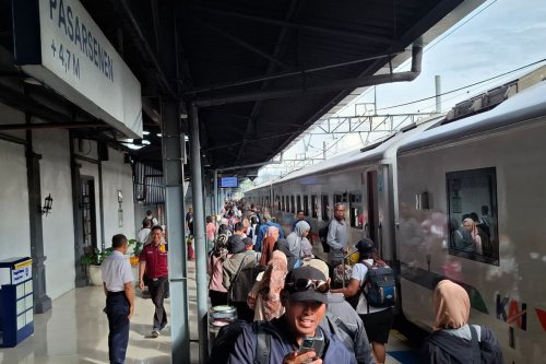 4 Kereta Terpaksa Berjalan Memutar Imbas Banjir Jalur Pekalongan&ndash;Sragi, Berikut Daftarnya