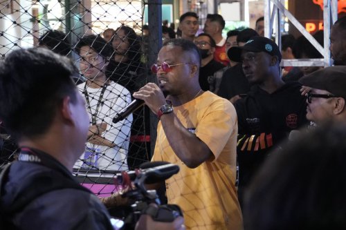 Legenda MU Patrice Evra Kunjungi Jakarta, Latih Pesepak Bola Muda, Jadi Komentator
