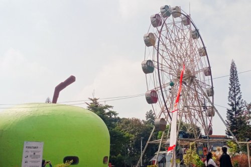 Nasib Bianglala Mangkrak di Alun-alun Kota Batu, Baru Akan Diperbaiki 2026