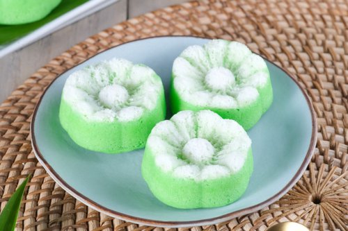Cara Membuat Putu Ayu Lembut Harum dan Gurih Walau Tanpa Santan