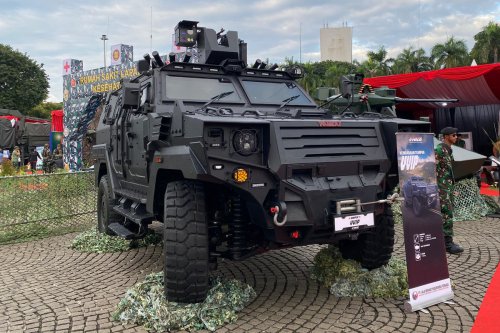 Ranpur Pandu VVIP, Perlindungan Tingkat Tinggi, Mesin Canggih, Interior Mewah, Menjadi Magnet bagi Masyarakat, HUT ke-80 TNI: Ranpur Pandu VVIP Jadi Daya Tarik di Monas