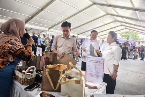 Gibran, Papua, Kantor Wapres, papua, gibran, Gibran Raka Bumingraka, Prabowo Kirim Gibran Berkantor di Papua, Ini Misi Khususnya