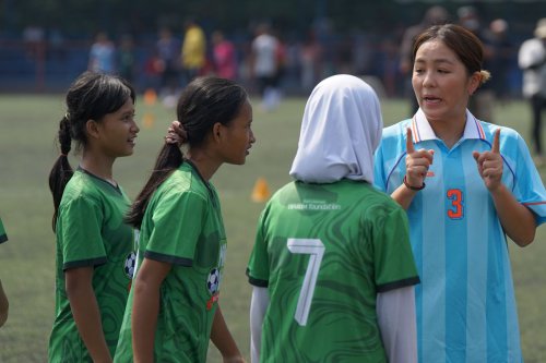sepak bola putri, Coaching Clinic, coaching clinic, Milklife Soccer Challange, Coaching Clinic Bersama Mana Iwabuchi, 100 Pesepakbola Putri Muda Antusias Belajar dari Legenda Jepang