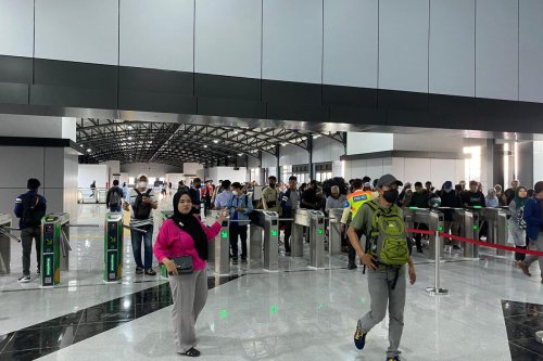 Cek Alur Baru untuk Penumpang KRL dan KA Lokal di Stasiun Rangkasbitung