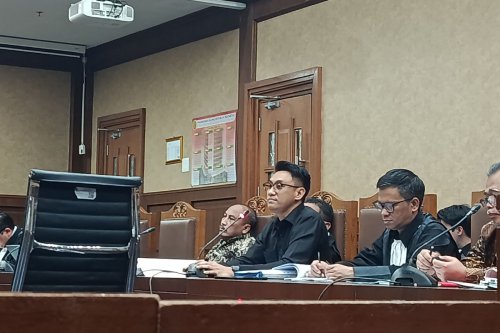 Tangis Panitera Wahyu Gunawan di Sidang Suap Hakim: Mohon Vonis Ringan demi Anak-Anak