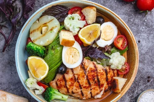 Top 5+ Makanan yang Bantu Turunkan Gula Darah usai Menikmati Makanan Manis