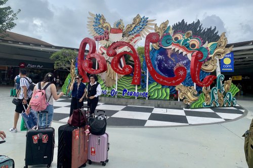 liburan, wisatawan, Bali, mata uang asing, Rupiah Melemah, Sektor Pariwisata Justru Ketiban Untung dari Lonjakan Wisatawan di Bali