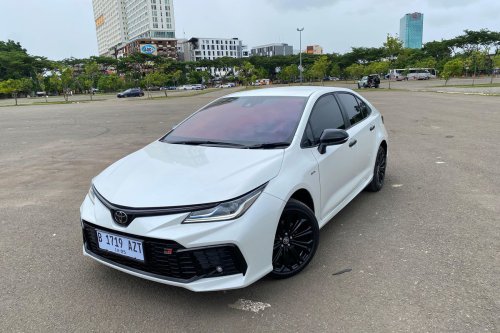 Mengulik Interior Toyota Corolla Altis GR HEV
