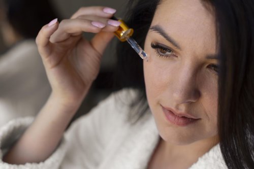 Squalane Vs Hyaluronic Acid, Mana yang Lebih Melembapkan Kulit?