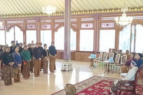 PB XIV Hamengkunegoro Angkat Abdi Dalem Baru, Libatkan Tokoh Nasional hingga Figur Muda