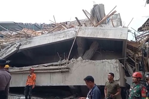 Viral Video Haikal di Bawah Reruntuhan Ponpes Al Khoziny, Kini Berhasil Dievakuasi Kondisi Selamat