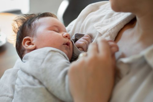 bayi prematur, sentuhan tangan ibu, menenangkan bayi, Mengapa Sentuhan Ajaib Ibu Ampuh Tenangkan Bayi
