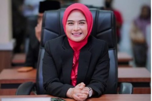 Bupati Pangandaran Menangis di Hadapan Dedi Mulyadi Tak Mampu Bayar Tunjangan Pegawai Tak