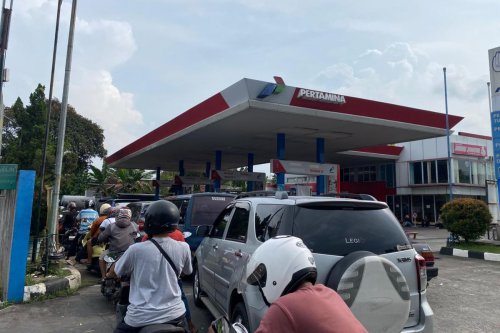 pantauan, SPBU, Pantauan SPBU di Sepanjang Jalur Wonogiri&ndash;Solo: Antrean Terjadi di Jam Tertentu