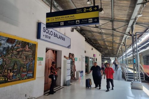 Top 10+ Tempat Makan Dekat Stasiun Solo Balapan, Ini Lokasinya!