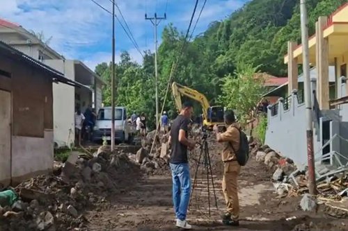 Imbas Banjir di Sitaro Sulut, Akses Jalan ke Bandara dan Rumah Sakit Tertutup Batu dan Tanah