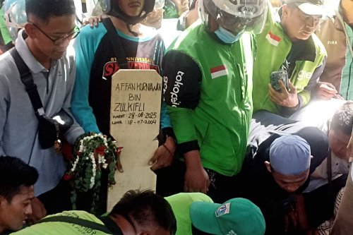 Jaket Ojol Affan Kurniawan Jadi Saksi Bisu Tragedi Pejompongan