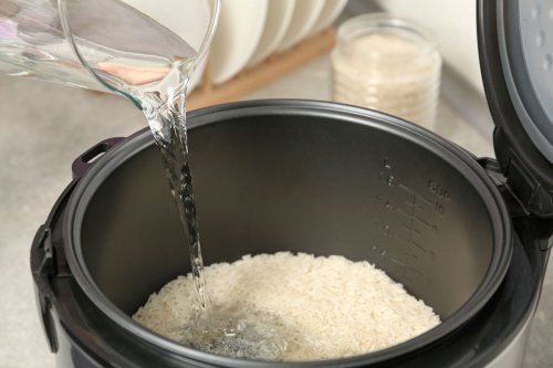 4 Kesalahan Umum Saat Memasak Nasi dan Cara Menghindarinya