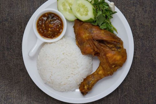 Bumbu Marinasi Ayam Goreng Agar Tidak Bau Amis, Pakai 6 Bahan Ini