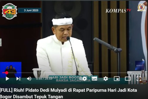 Cirebon, Gubernur Jawa Barat, Dedi Mulyadi, gubernur jawa barat, cirebon, Shalat Idul Adha, dedi mulyadi shalat idul adha di cirebon, Dedi Mulyadi Shalat Idul Adha di Cirebon: Ingatkan Orang Tua agar Tak Tunduk pada Nafsu Anak