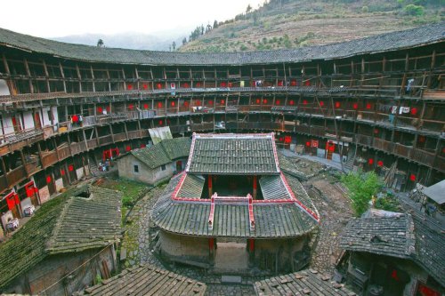 1. Rani Ki Vav, India, 2. Gua Mogao, China, 3. Sambor Prei Kuk, Kamboja, 4. Kompleks Hutan Kaeng Krachan, Thailand, 5. Fujian Tulou, China, 6. Hiraizumi, Jepang, 7. Benteng Namhansanseong, Korea Selatan, 8. Sarazm, Tajikistan, Hidden Gems Asia: 8 Situs UNESCO yang Layak Dikunjungi Sekali Seumur Hidup