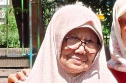 Somasi dan Laporan Polisi terhadap Nenek Endang, Vidio Bolehkan Tayangkan Liga Inggris untuk Acara Sosial, Ebenezer menegaskan, langkah hukum yang diambil bukan ditujukan pada acara keluarga atau kegiatan sosial.,  &ldquo;Acara keluarga, kegiatan sosial, maupun aktivitas non-komersial tidak pernah dikenakan sanksi,&rdquo; katanya., Endang Mengaku Terkejut Dapat Somasi Rp115 Juta, Penjelasan Vidio soal Somasi Rp 115 Juta ke Nenek Endang: Bukan karena Halal Bihalal